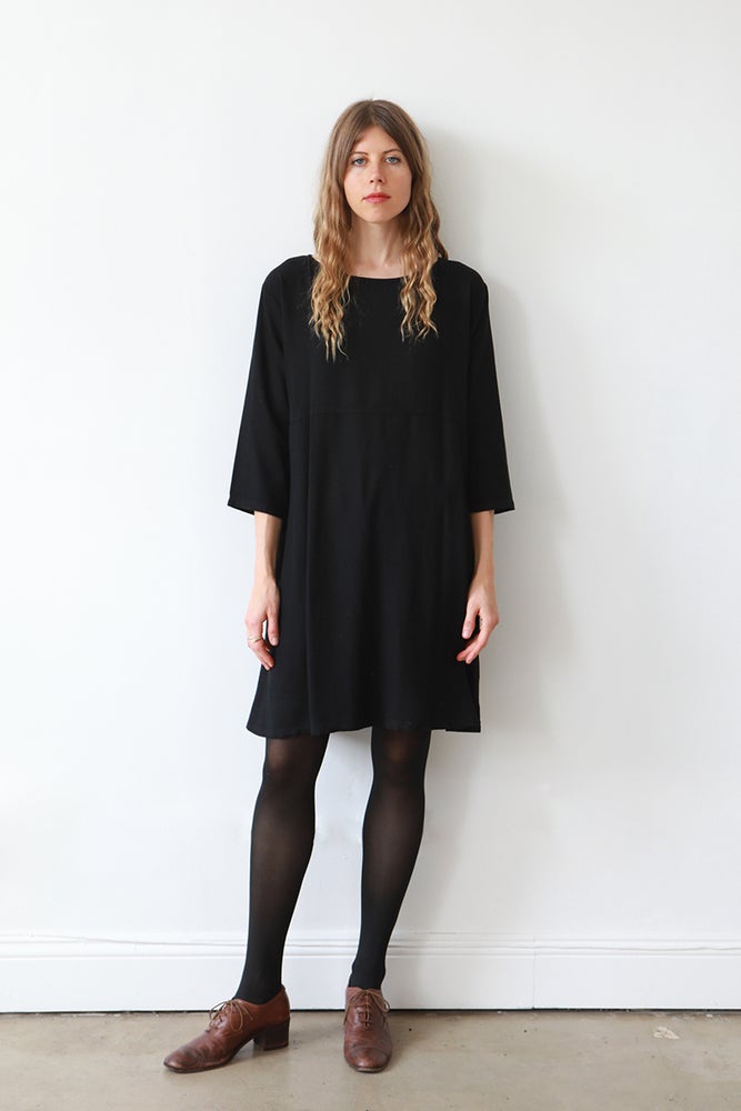 Basic Dress 3/4 SleeveBlack M – Me Arrow - Main Image